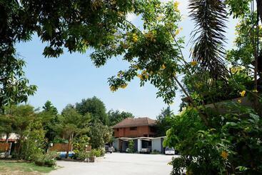 Hornokhook Resort Angthong