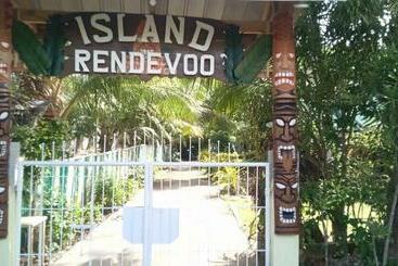 فندق Island Rendevoo