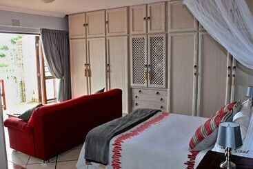 فندق Walkerbay Accommodation