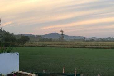 호텔 Wichuda Fishing Park & Homestay