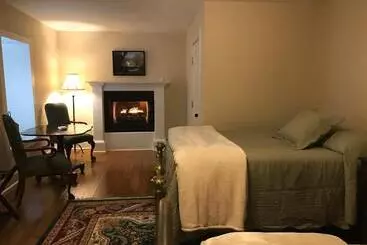 ベッドアンドブレックファースト Canemount Plantation Inn
