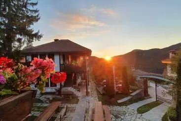 Pensió Rhodopes Legends