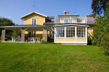 Fredriksons Vilt, Vin & Pensionat