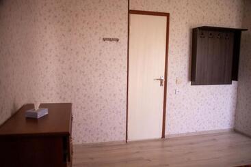 B&b Sunrise House Aygavan