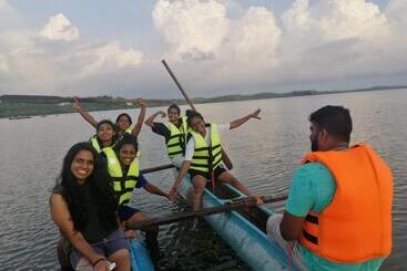 Aamiaismajoitus (B&B) Lake Villa