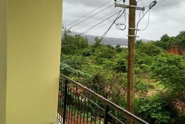 Cozywoods Hill Resort