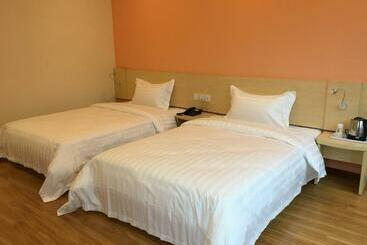 Hotel 7days Inn Chongqing Tongnan Bund International Branch