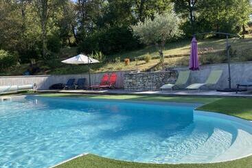 펜션 Domaine De Galoubet Lot