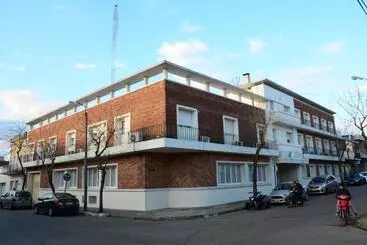 בית מלון כפרי Crown