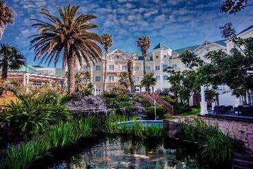 ホテル Hemingways