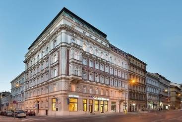 هتل Suite Home Prague