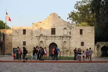 コテージ Renovated 2br/2ba Near Downtown