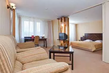 בית מלון כפרי Baltiets Resort