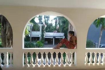 پانسیون Akogo House   Bnb , Hostel, Backpackers & Volunteer Center