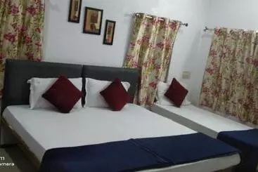 Bed and Breakfast Gurukrupa Bunglow