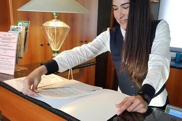 מלון דירות Majestic Suite