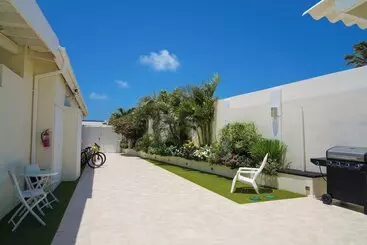 پانسیون Yoyita Suites Aruba
