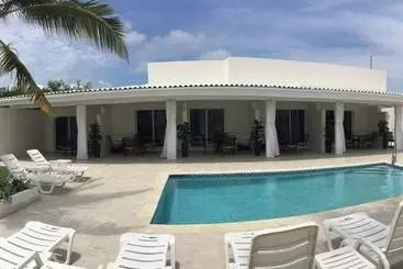 پانسیون Yoyita Suites Aruba