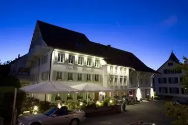 هتل Gasthof Hirschen