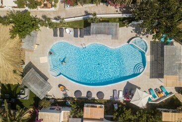 בית מלון כפרי Lakki Village