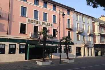 בית מלון כפרי Plaza