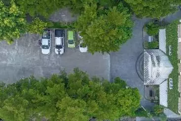 هتل The Target Residence