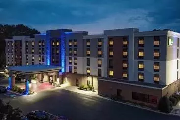 ホテル Holiday Inn Express & Suites Newport News, An Ihg