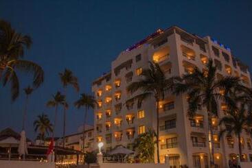 Otel Plaza Pelicanos Grand Beach Resort All Inclusive