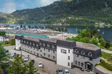 Отель Prestige Inn Nelson