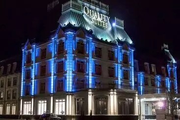 هتل Quality Suites