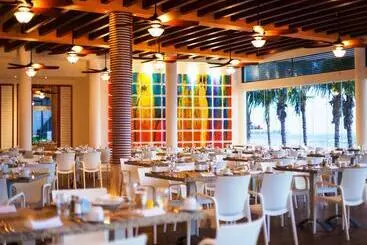 בית מלון כפרי The Reef Coco Beach