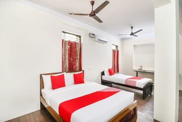 Otel Oyo 46738 Egmore Shelters