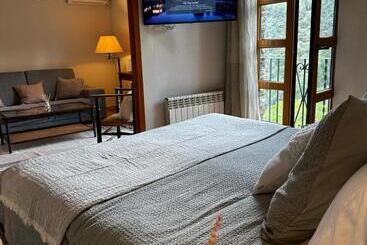 L Hotelet D Estamariu Cal Teixidor