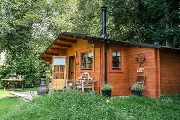 コテージ Punch Tree Lodge For Couples, Wood Burning Hot Tub