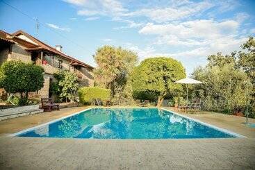 کلبه Rustic House With Swimming Pool, Vieira Minho By Izibookings