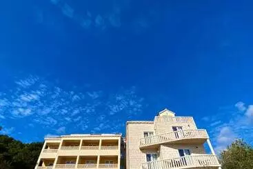 Aparthotel Villa Dzamonja