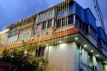 Bed and Breakfast Vaani Villa By Royal Stay
