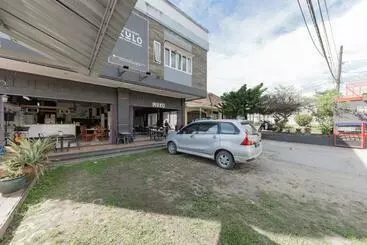Otel Reddoorz Near Gor Sempaja Samarinda