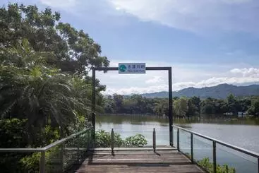 ホテル 水漾月明度假文旅