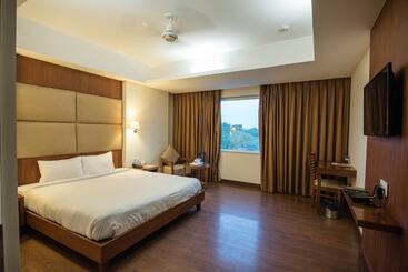 L N Hotels And Resorts