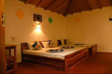 Resort Prime Surfers Bungalow