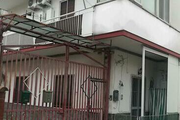 Bed and Breakfast Enjoy Happyness