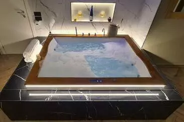 Pensió Le Suite Di Pizzo Luxury Rooms & Spa