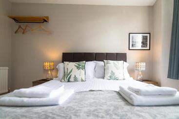 Pensiune Sleepy Puffin Guest House