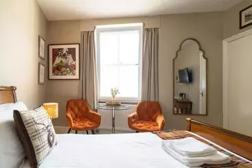 Majatalo Sleepy Puffin Guest House
