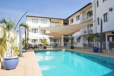 ホテル Metro Advance Apartments &