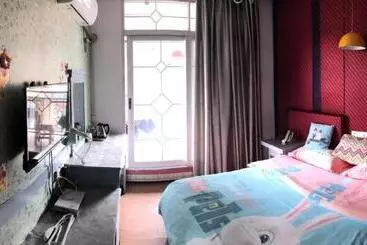 Majatalo Climbers Inn Yangshuo