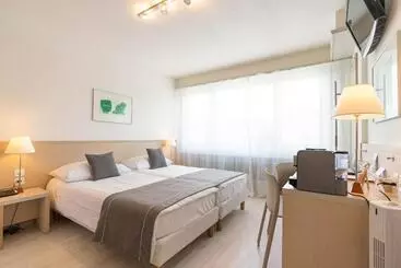 فندق Hôtel Des Arts