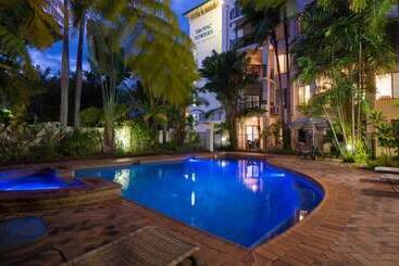 Tropic Towers Apartments