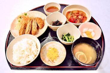 Hotel Hiroshima Ekimae Universal